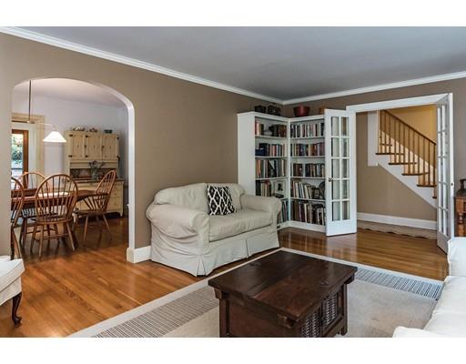 90 Risley Rd, Chestnut Hill, MA 02467 photo 2