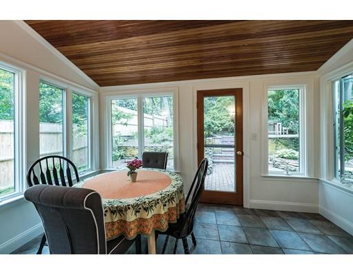 90 Risley Rd, Chestnut Hill, MA 02467 photo 9