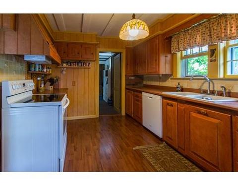 51 Chestnut St, Ware, MA 01082 photo 5