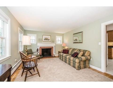 22 Milton Rd, Reading, MA 01867 photo 4