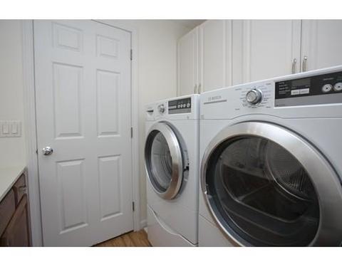 41 Gates Ave, Springfield, MA 01118 photo 16