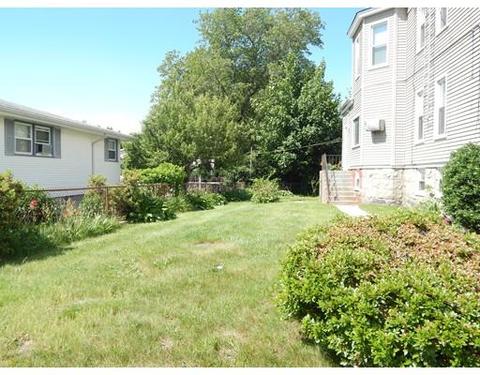 658 Hood St, Fall River, MA 02720 photo 4