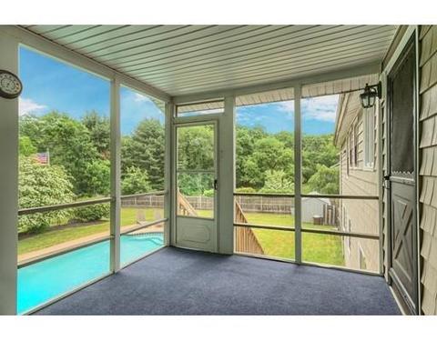 8 Fox Run Rd, Danvers, MA 01923 photo 2