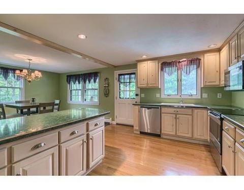8 Fox Run Rd, Danvers, MA 01923 photo 7