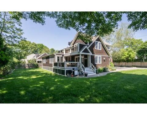 14 Oceanside Dr, Beverly, MA 01915 photo 2