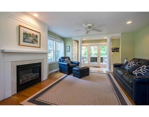 14 Oceanside Dr, Beverly, MA 01915 photo 9