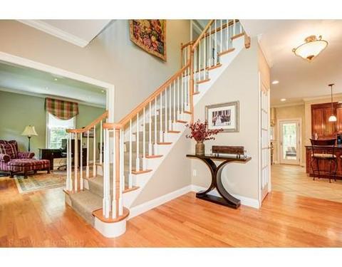 29 Prospect St, Upton, MA 01568 photo 6