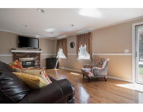 5 Thomas Dr, Franklin, MA 02038 photo 5