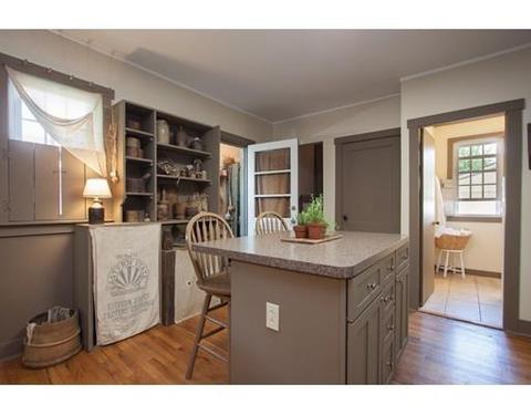 35 Middle St, Springfield, MA 01104 photo 6