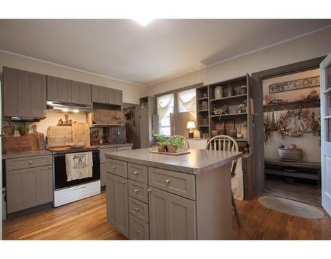 35 Middle St, Springfield, MA 01104 photo 4