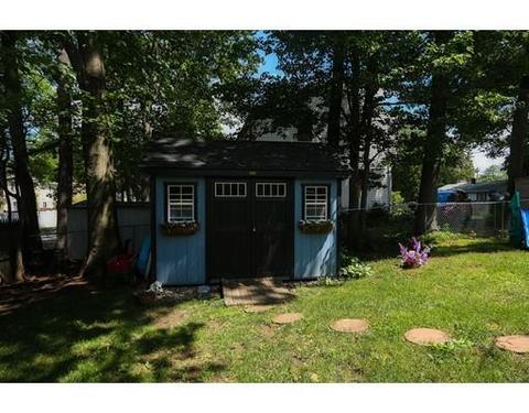 98 Carr St, Springfield, MA 01118 photo 6