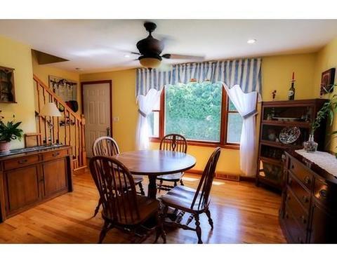 98 Carr St, Springfield, MA 01118 photo 21