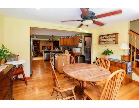 98 Carr St, Springfield, MA 01118 photo 18