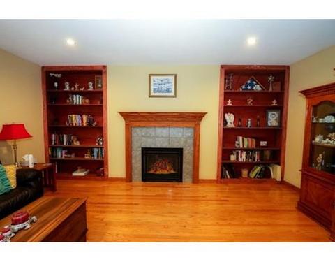 98 Carr St, Springfield, MA 01118 photo 11