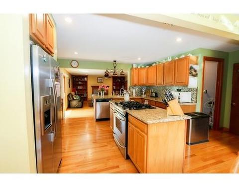 98 Carr St, Springfield, MA 01118 photo 16