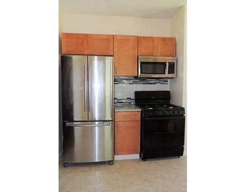 78 Healey St, Springfield, MA 01151 photo 3