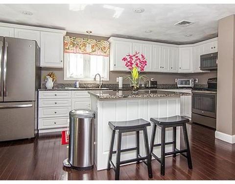96 Ash St, Danvers, MA 01923 photo 2