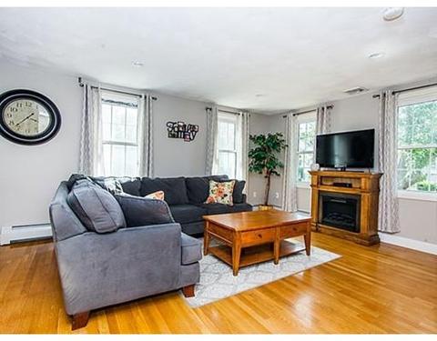 96 Ash St, Danvers, MA 01923 photo 6
