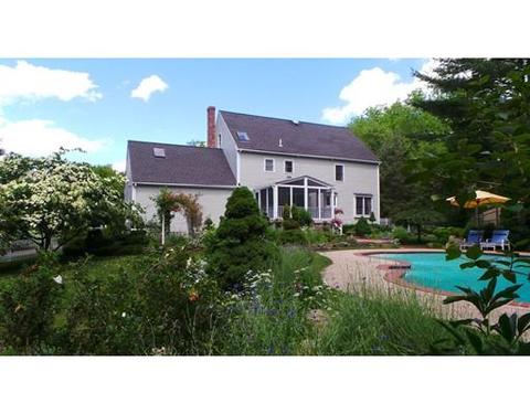 48 Cedar St, Walpole, MA 02081 photo 2