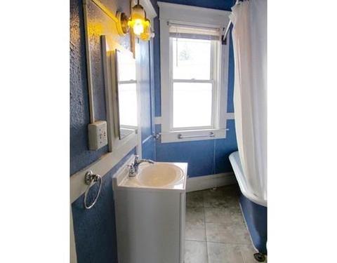 583 Chicopee St, Chicopee, MA 01013 photo 10