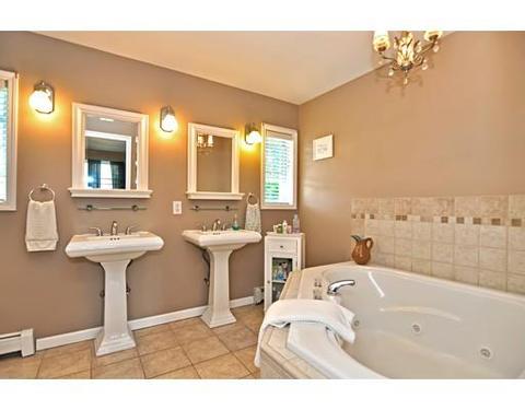 415 Canedy St, Fall River, MA 02720 photo 18