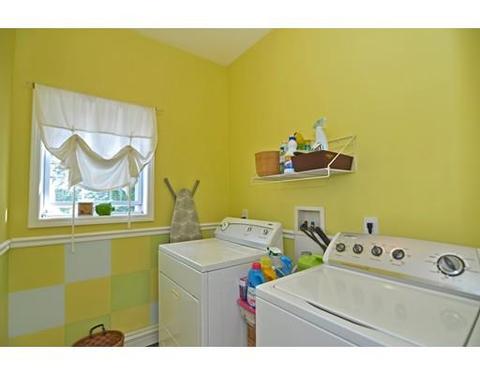 415 Canedy St, Fall River, MA 02720 photo 15