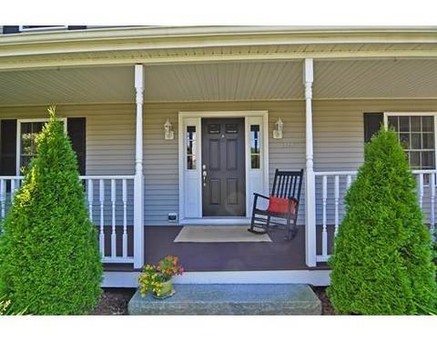 415 Canedy St, Fall River, MA 02720 photo 2