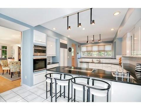 5 Wright St, Lexington, MA 02420 photo 9