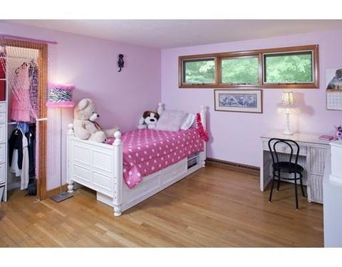126 Gardner St, Hingham, MA 02043 photo 9