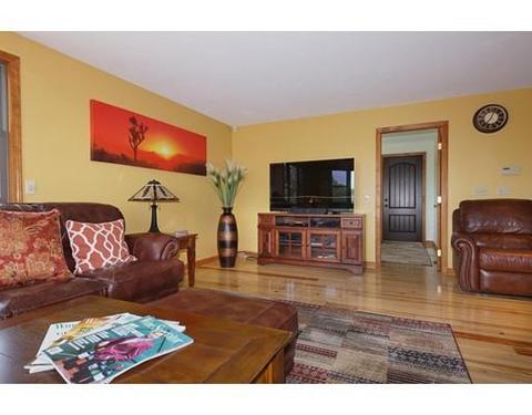 100 Town Farm Rd, Sutton, MA 01590 photo 2