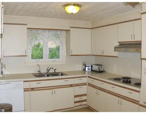 21 Acushnet Ave, Worcester, MA 01606 photo 12