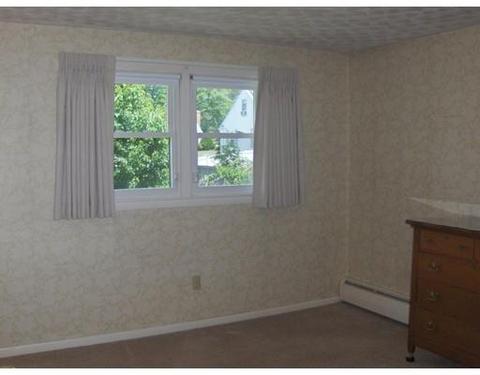 21 Acushnet Ave, Worcester, MA 01606 photo 15