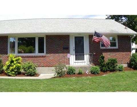 21 Acushnet Ave, Worcester, MA 01606 photo 2