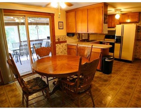 102 Jamrog Dr, Chicopee, MA 01020 photo 9