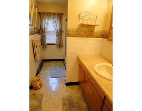 102 Jamrog Dr, Chicopee, MA 01020 photo 21