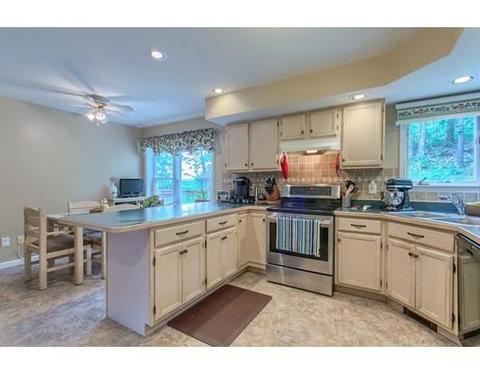 33 Beech St, Clinton, MA 01510 photo 9
