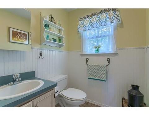 33 Beech St, Clinton, MA 01510 photo 18