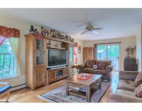 33 Beech St, Clinton, MA 01510 photo 16