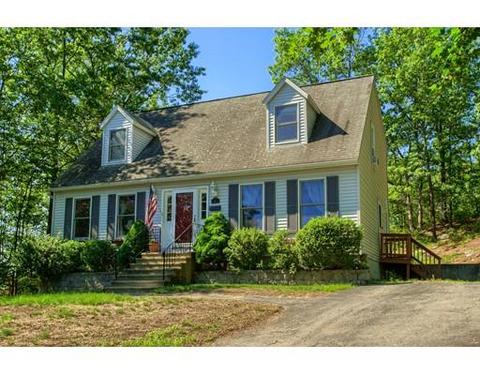 33 Beech St, Clinton, MA 01510 photo 2