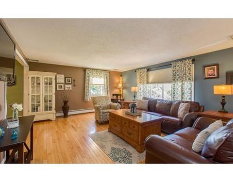 36 Juniper St, Lowell, MA 01852 photo 4
