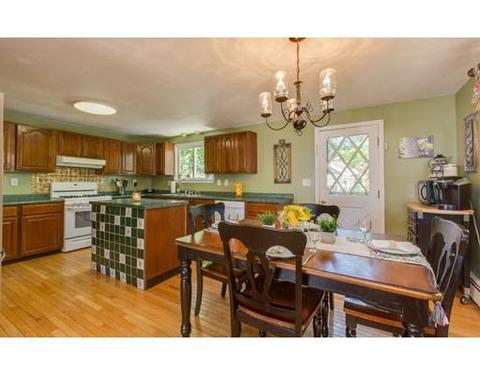 36 Juniper St, Lowell, MA 01852 photo 10
