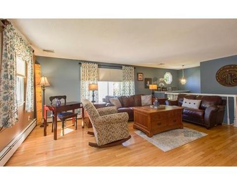 36 Juniper St, Lowell, MA 01852 photo 3