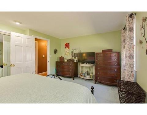 36 Juniper St, Lowell, MA 01852 photo 15