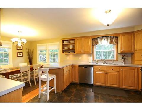 56 Summer Hl, Maynard, MA 01754 photo 9