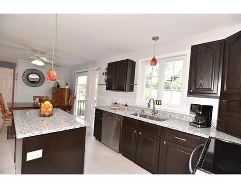37 Peach Tree Dr, Sutton, MA 01590 photo 2
