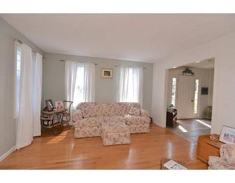 37 Peach Tree Dr, Sutton, MA 01590 photo 11