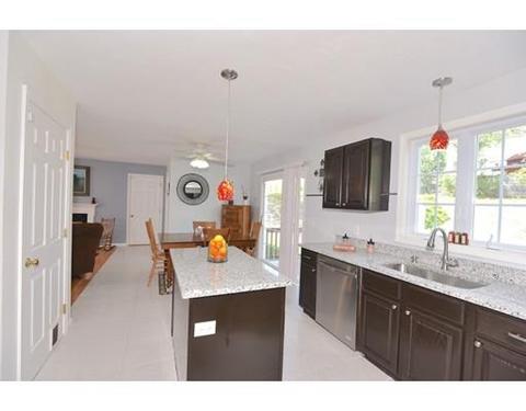 37 Peach Tree Dr, Sutton, MA 01590 photo 3