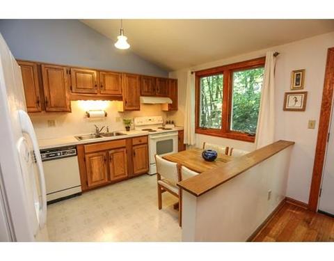 19 Redfield Cir, Derry, NH 03038 photo 7