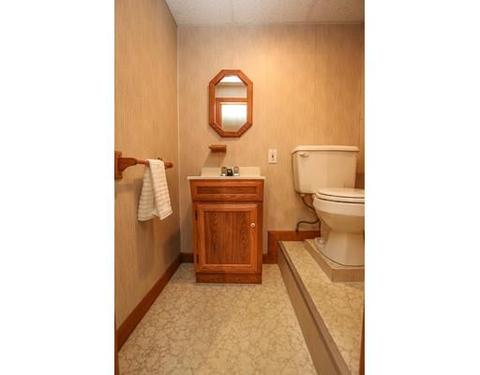 19 Redfield Cir, Derry, NH 03038 photo 14