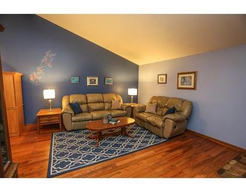 19 Redfield Cir, Derry, NH 03038 photo 3